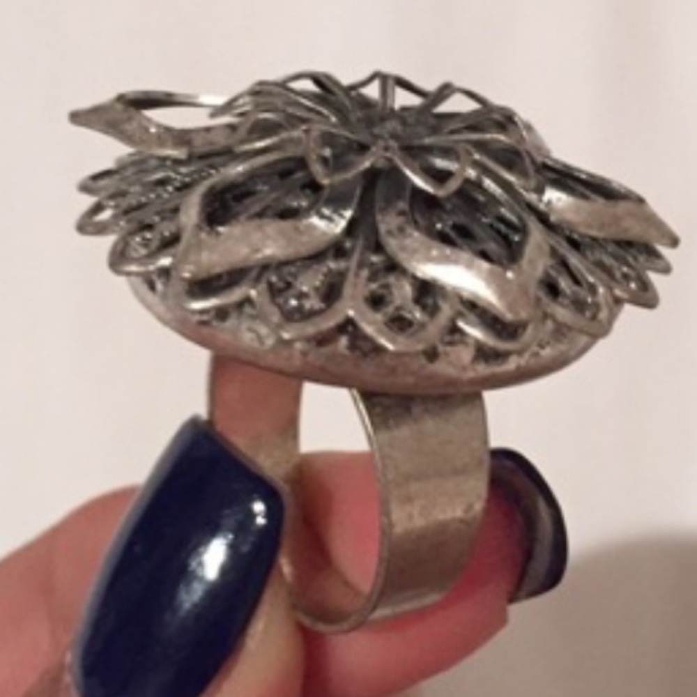 Silver Flower Metal Ring - Picture 2 of 6